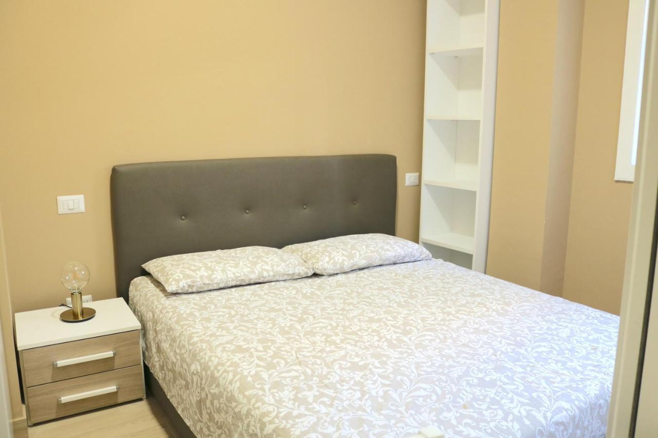 Portello Double Rooms Flat - 3 People Milão Exterior foto